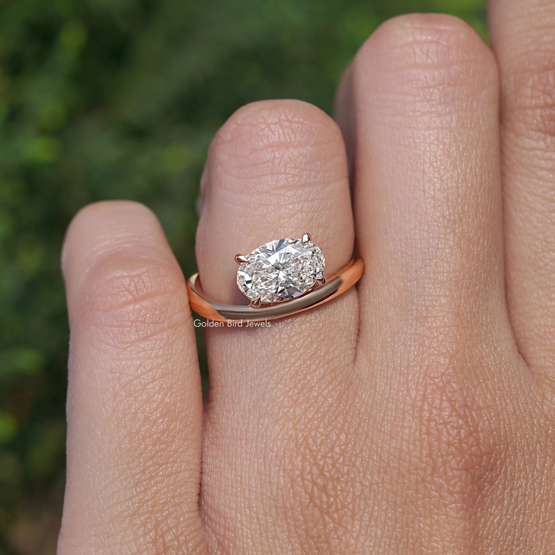 Oval Cut Curved Solitaire Bridal Set Engagement Ring