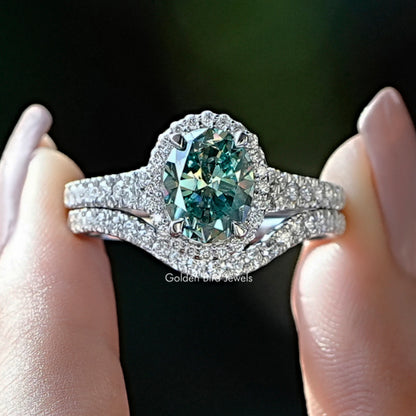 Oval And Round Cut Moissanite Bridal Ring Set