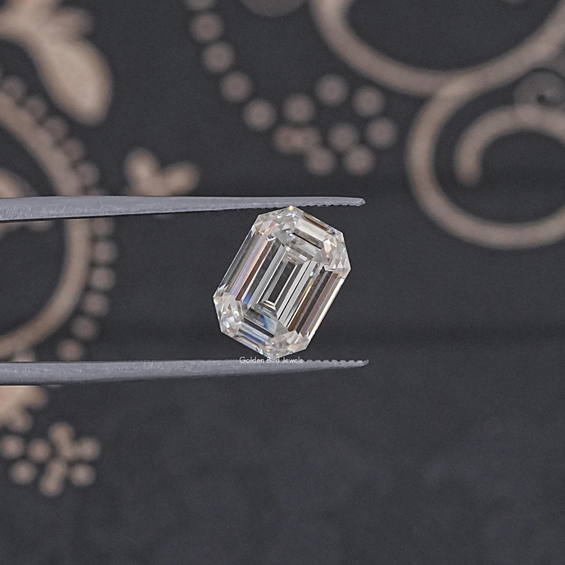 Detailed View Of Old Mine Emerald Loose Moissanite Stone