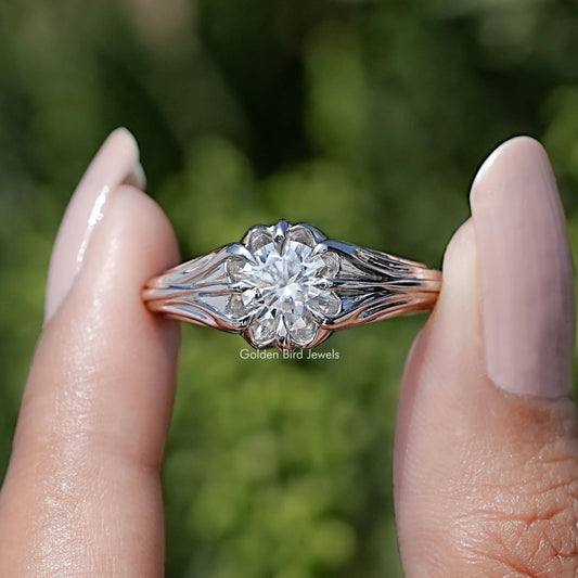 Round Cut Colorless Moissanite Engagement Ring