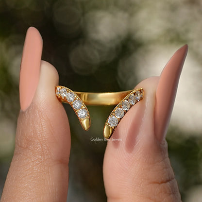 Round Cut V-Shape Open Wedding Band